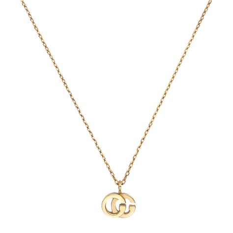 collares gucci en oro.